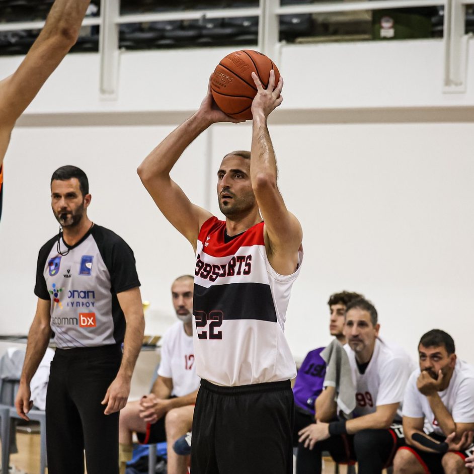 Μιχάλης Τουμάζου